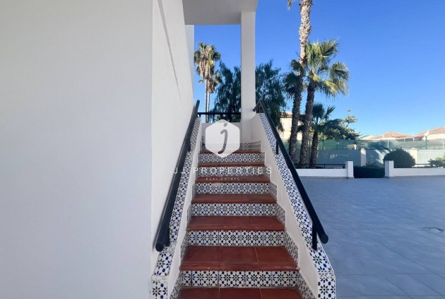 Resale - Bungalow -
Torrevieja - Los Frutales