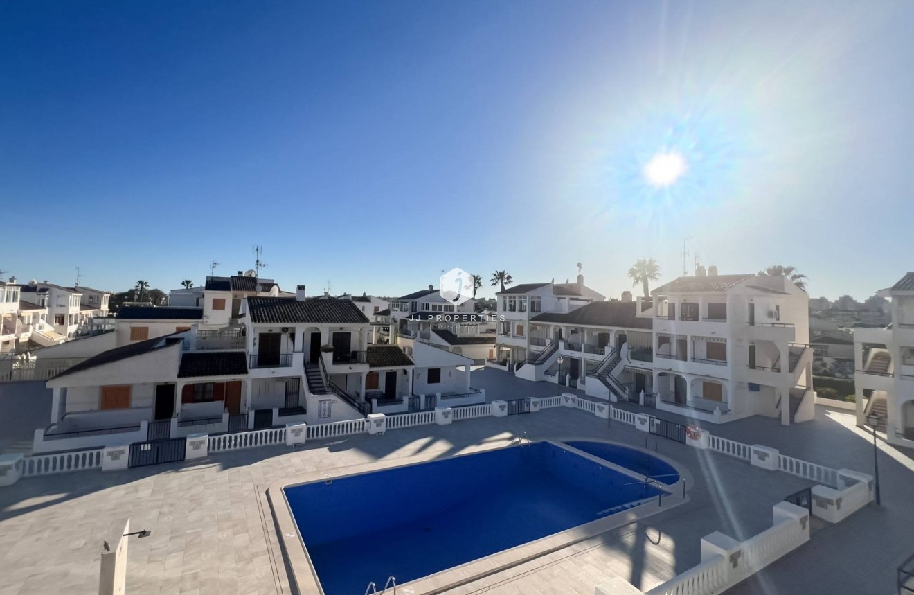 Resale - Bungalow -
Torrevieja - Los Frutales