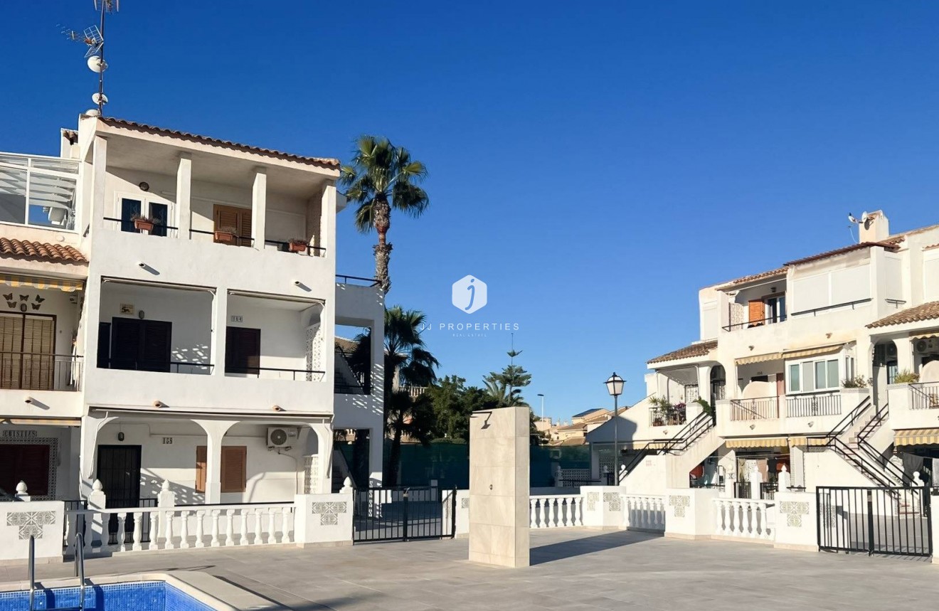 Resale - Bungalow -
Torrevieja - Los Frutales