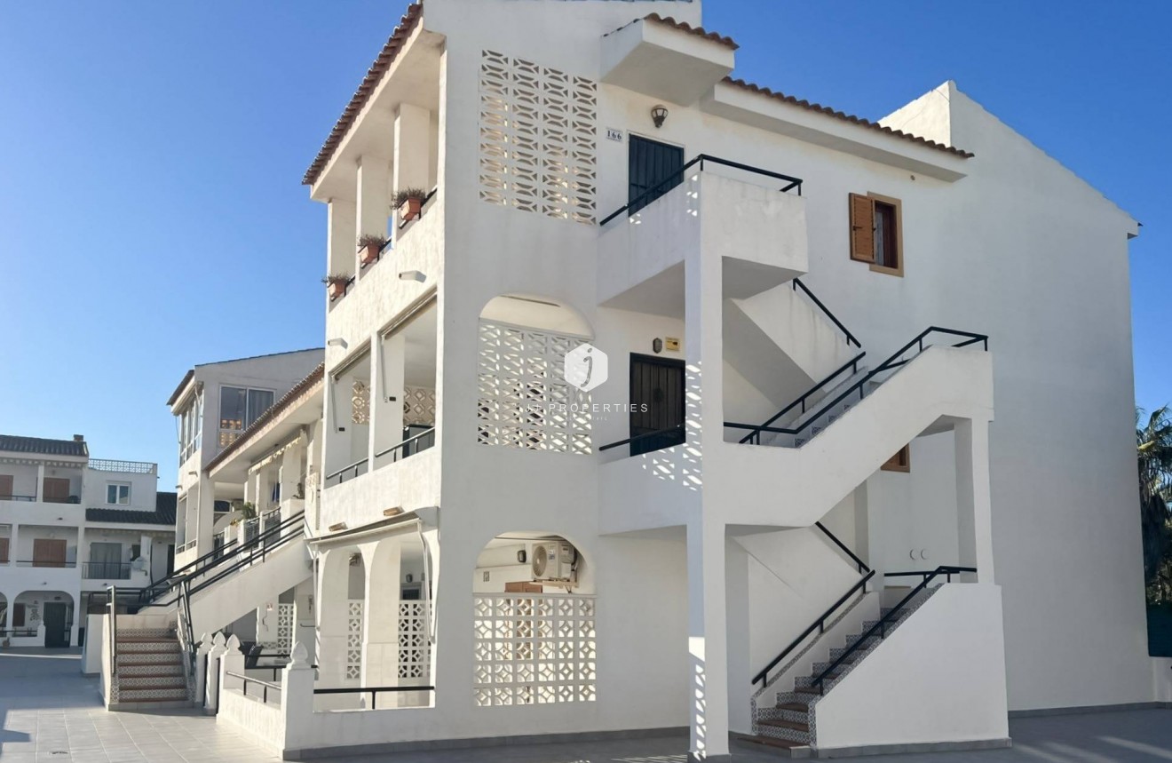 Resale - Bungalow -
Torrevieja - Los Frutales