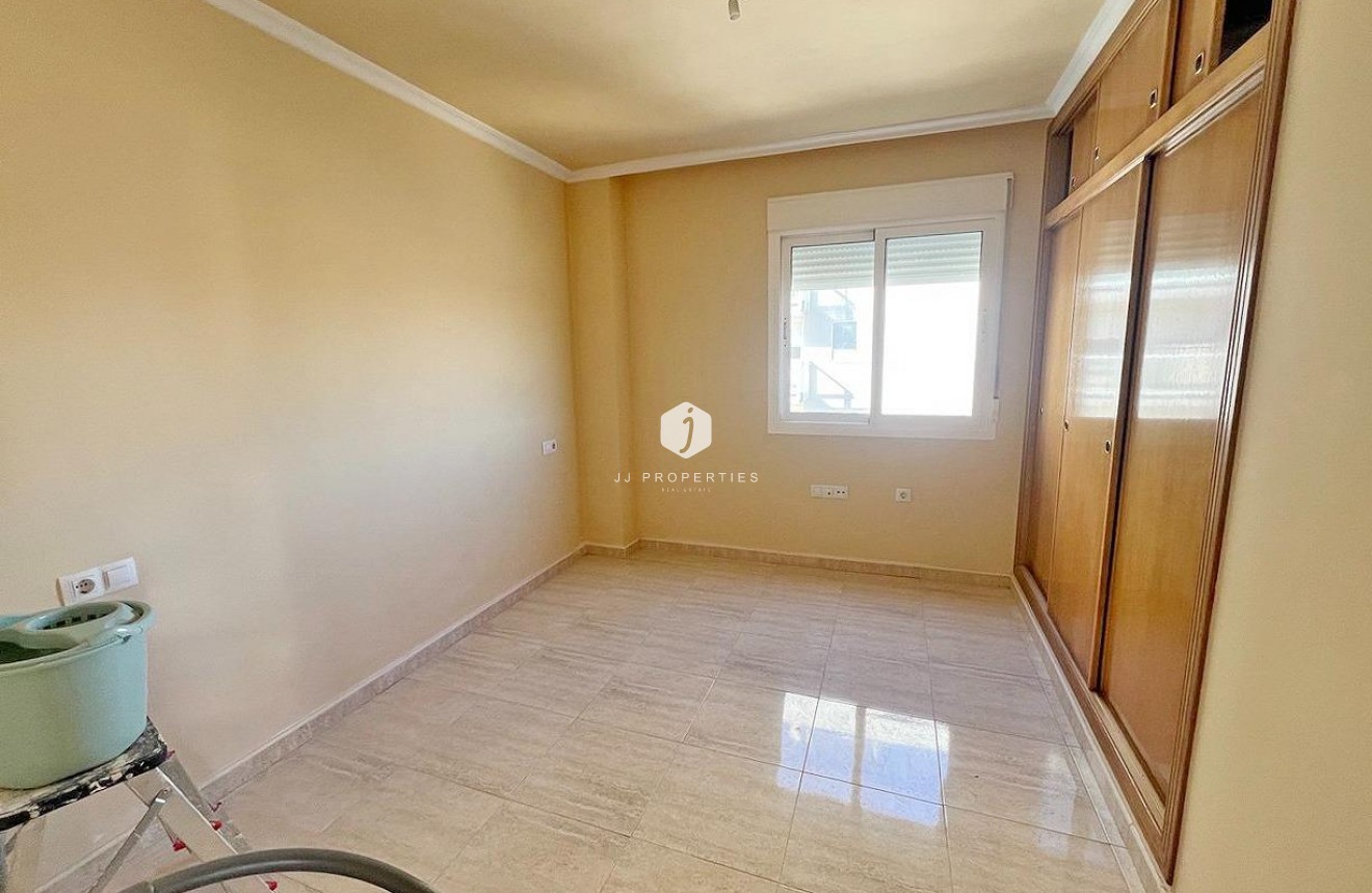 Resale - Penthouse -
Guardamar del Segura - puerto deportivo