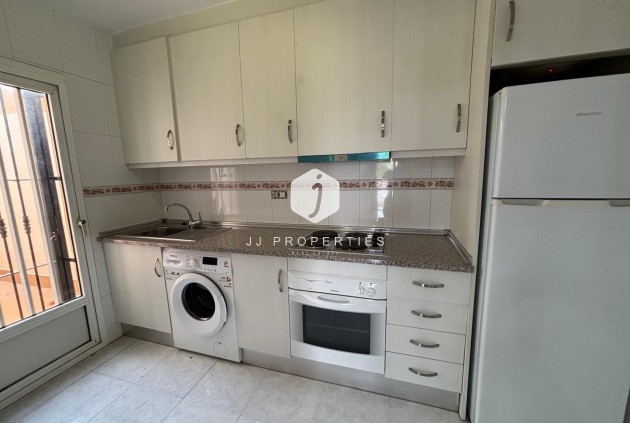 Resale - Bungalow -
Torrevieja - La Siesta - El Salado - Torreta