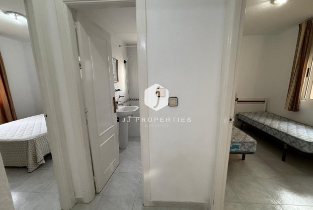 Resale - Bungalow -
Torrevieja - La Siesta - El Salado - Torreta