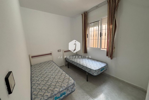 Resale - Bungalow -
Torrevieja - La Siesta - El Salado - Torreta