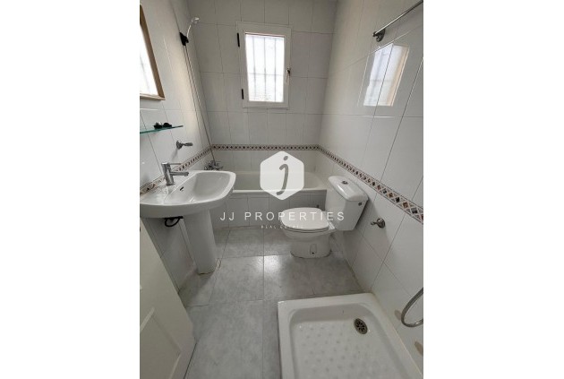 Resale - Bungalow -
Torrevieja - La Siesta - El Salado - Torreta