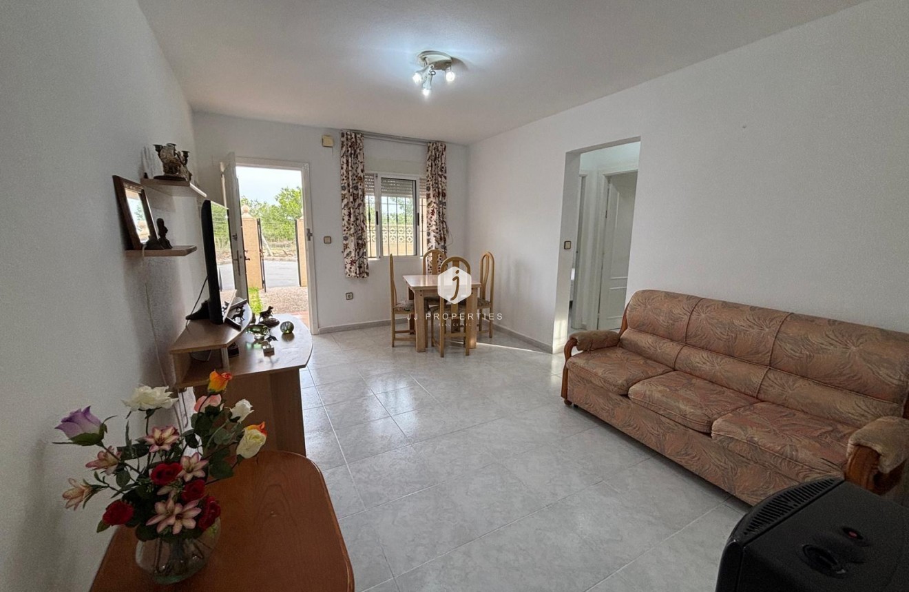 Resale - Bungalow -
Torrevieja - La Siesta - El Salado - Torreta