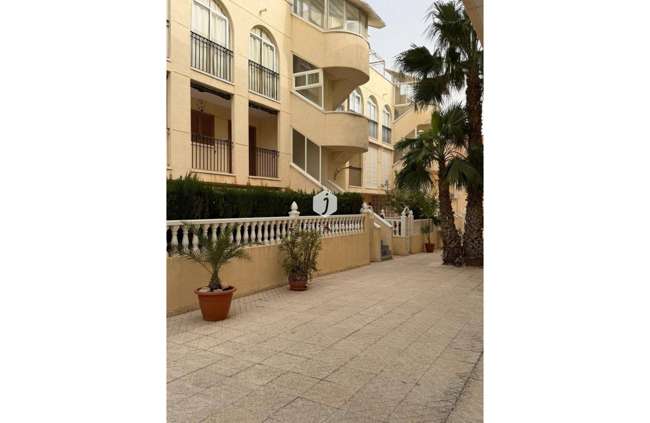 Resale - Apartment / flat -
Orihuela Costa - La Regia