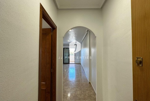 Resale - Apartment / flat -
Orihuela Costa - Campoamor