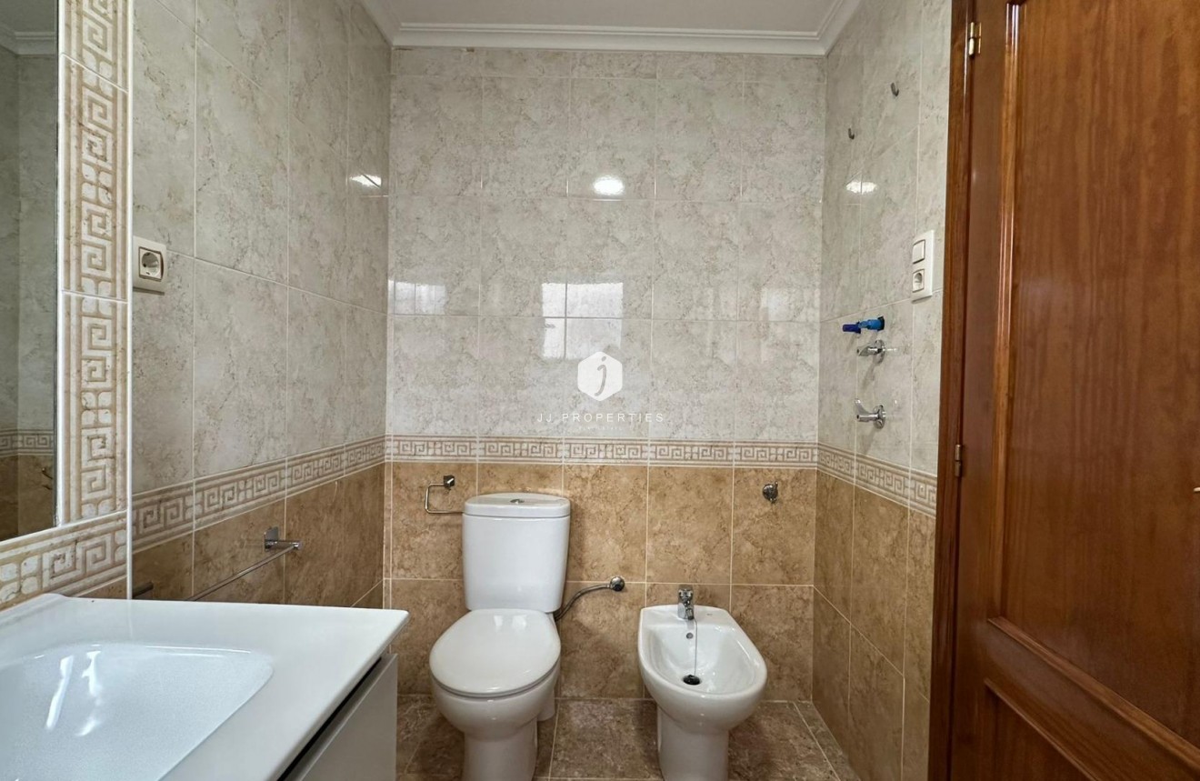 Resale - Apartment / flat -
Orihuela Costa - Campoamor