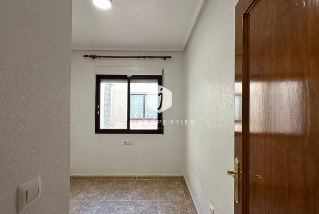 Resale - Apartment / flat -
Orihuela Costa - Campoamor