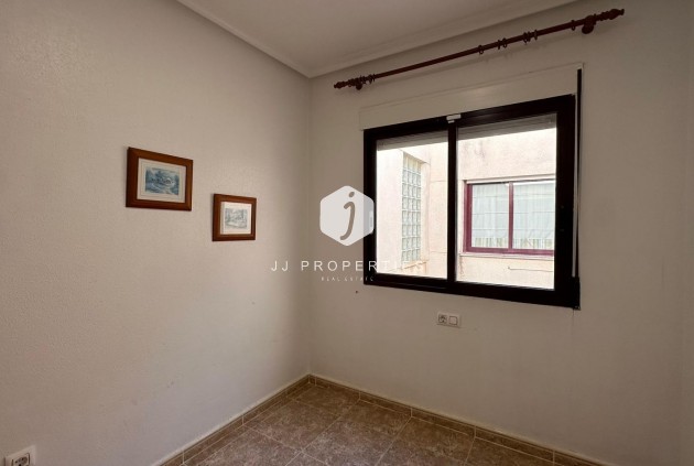 Resale - Apartment / flat -
Orihuela Costa - Campoamor