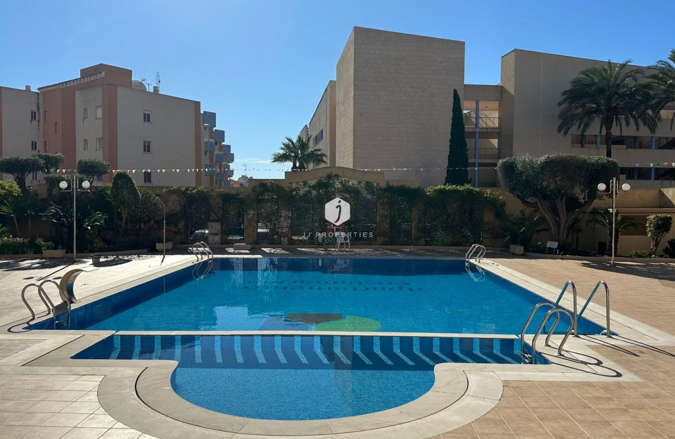 Resale - Apartment / flat -
Orihuela Costa - Campoamor