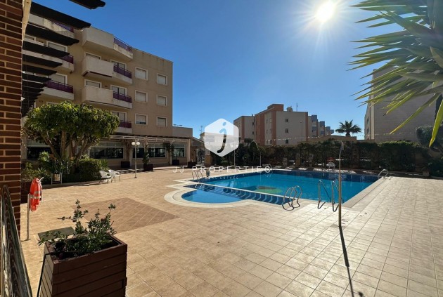 Resale - Apartment / flat -
Orihuela Costa - Campoamor