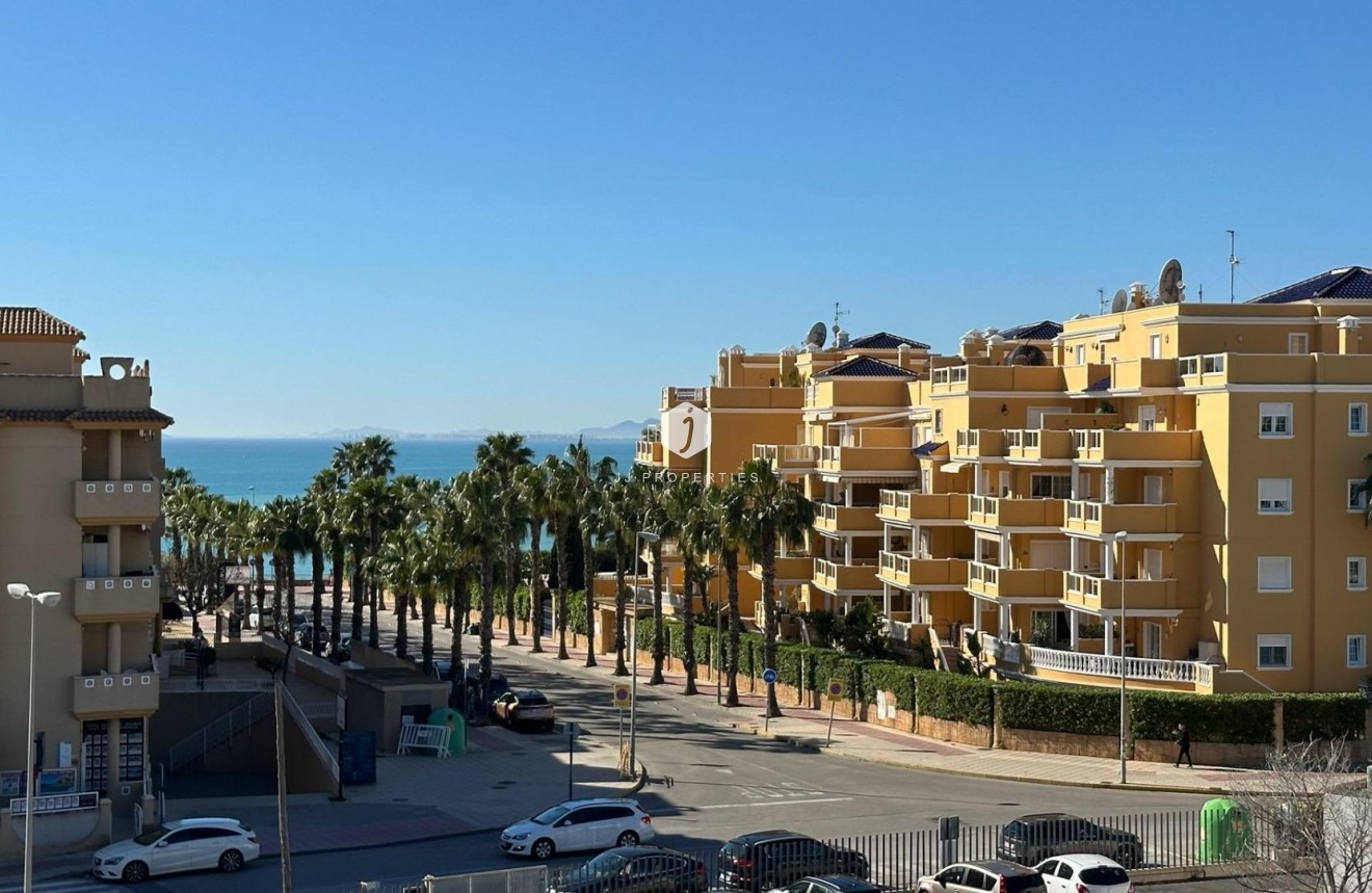 Resale - Apartment / flat -
Orihuela Costa - Campoamor
