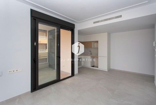 Resale - Apartment / flat -
Torrevieja - Playa del Cura