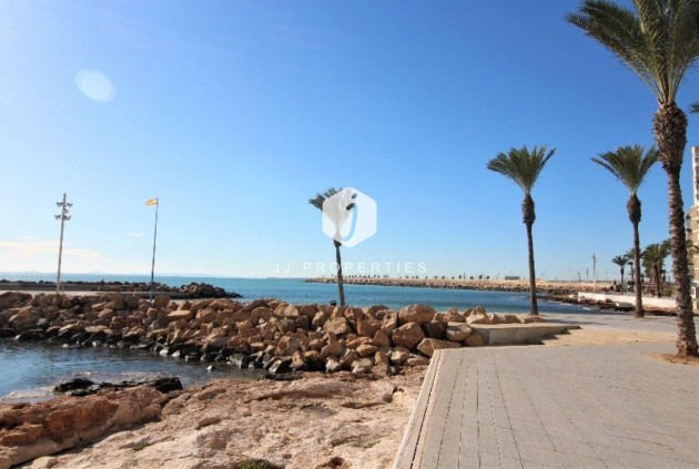 Resale - Apartment / flat -
Torrevieja - Playa del Cura