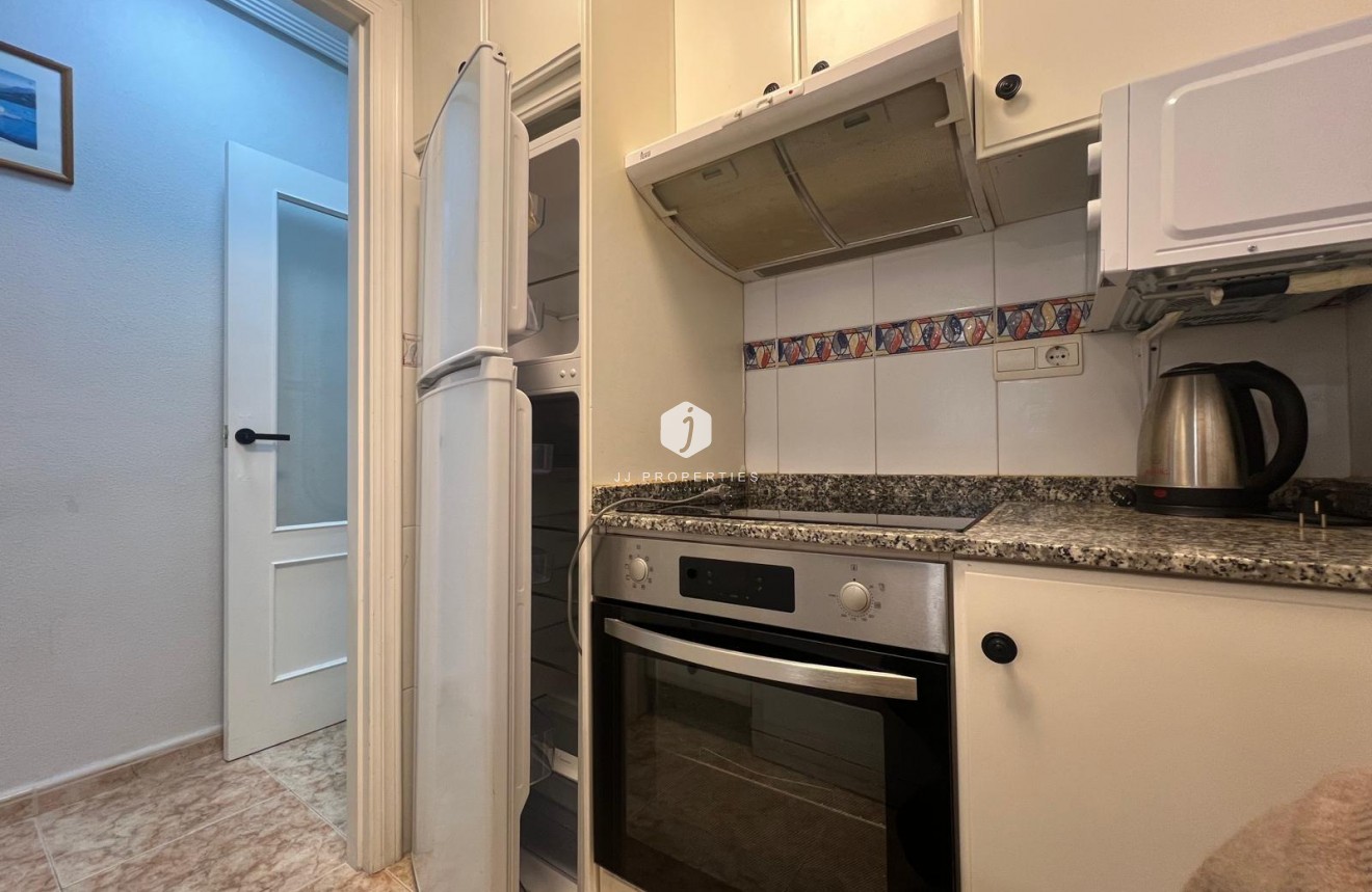 Tweedehands - Appartement / flat -
Torrevieja - Centro