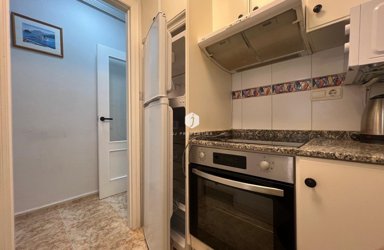 Tweedehands - Appartement / flat -
Torrevieja - Centro