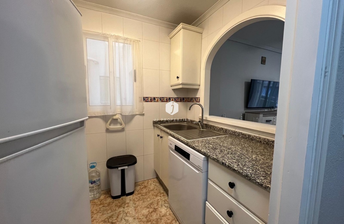 Tweedehands - Appartement / flat -
Torrevieja - Centro