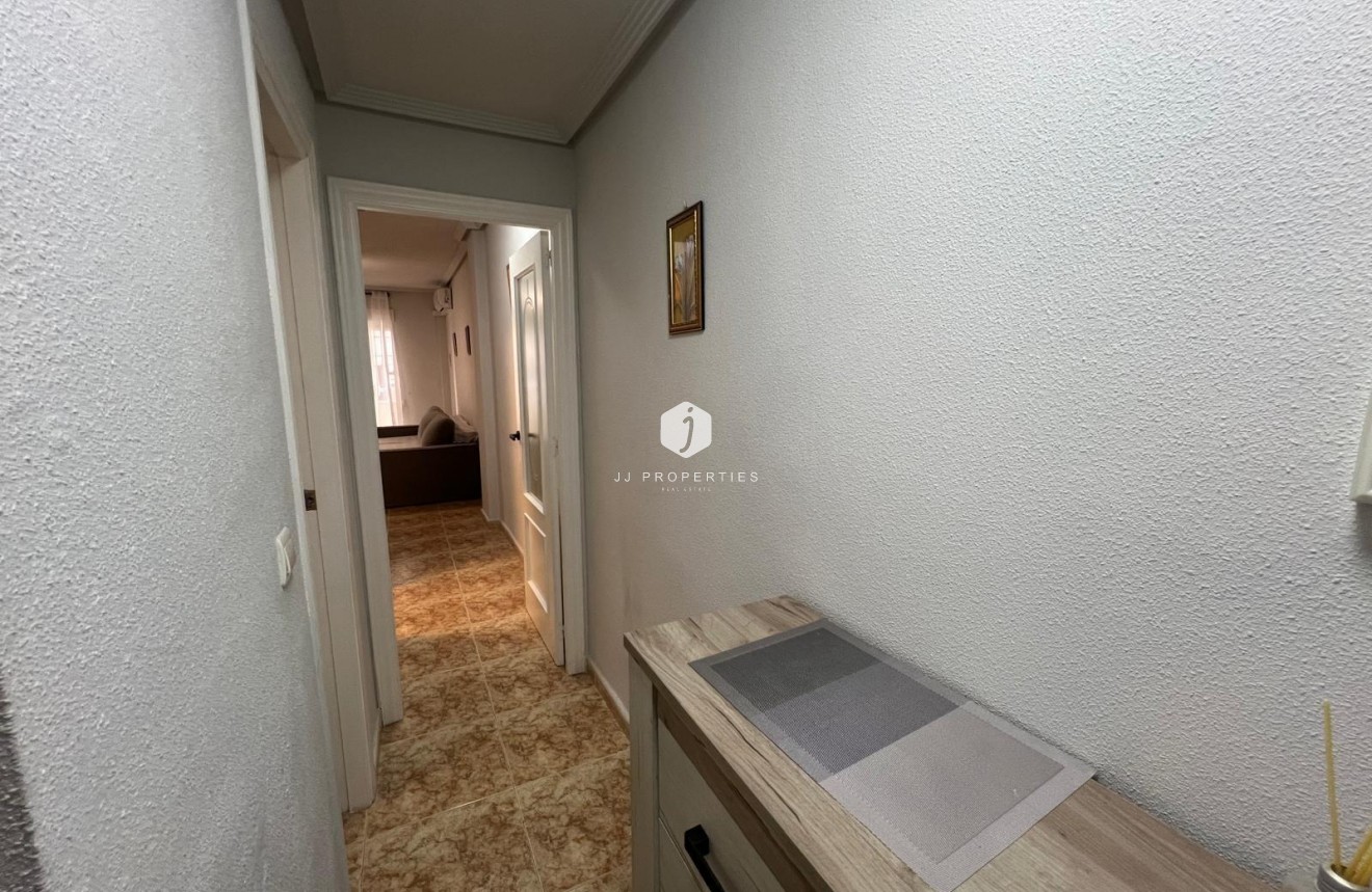 Tweedehands - Appartement / flat -
Torrevieja - Centro