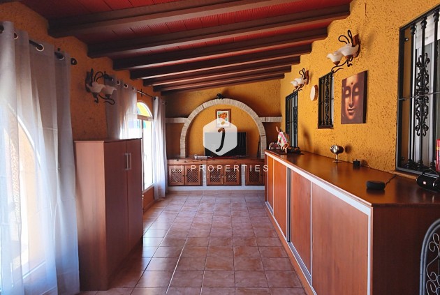 Resale - Villa -
Torrevieja - Los Balcones