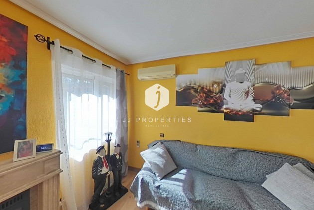 Resale - Villa -
Torrevieja - Los Balcones