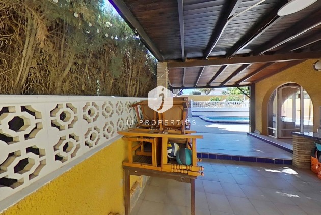 Resale - Villa -
Torrevieja - Los Balcones