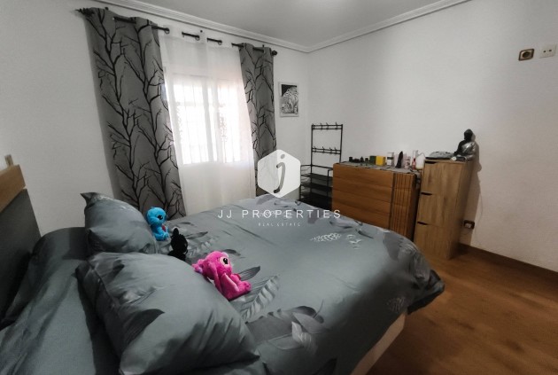 Resale - Villa -
Torrevieja - Los Balcones