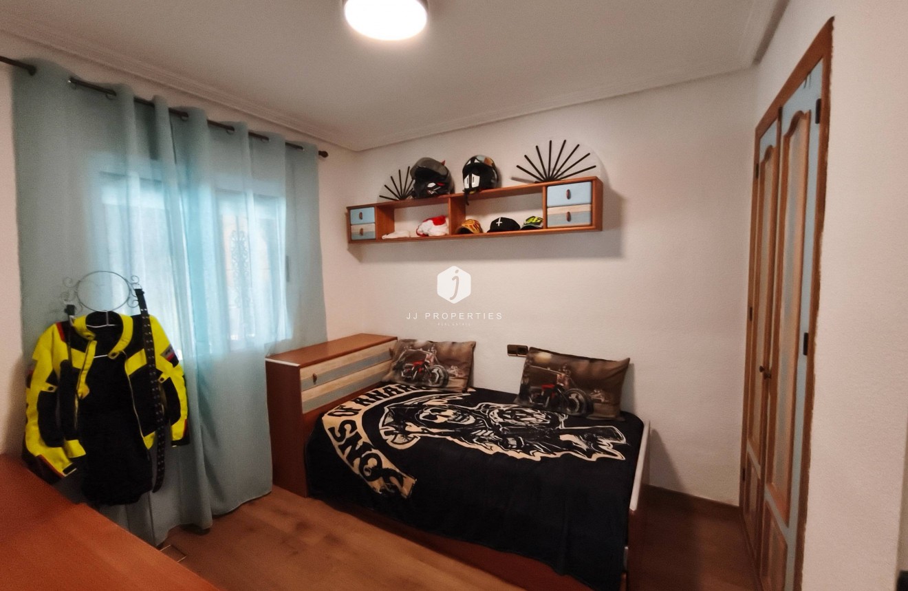 Resale - Villa -
Torrevieja - Los Balcones