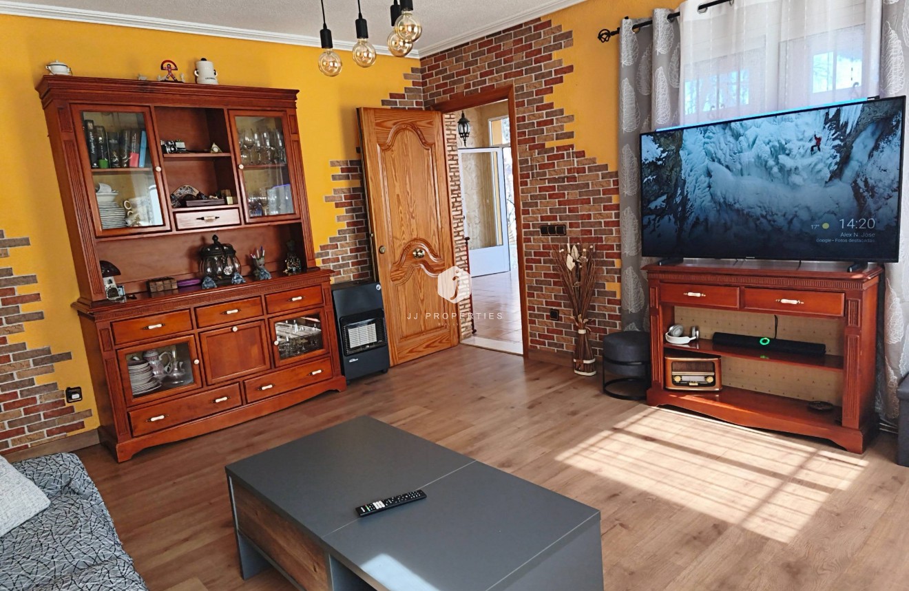 Resale - Villa -
Torrevieja - Los Balcones