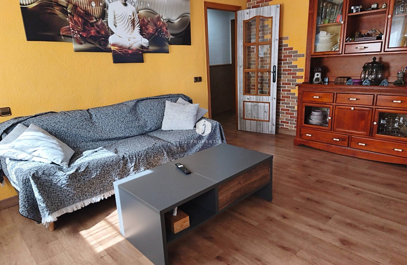 Resale - Villa -
Torrevieja - Los Balcones