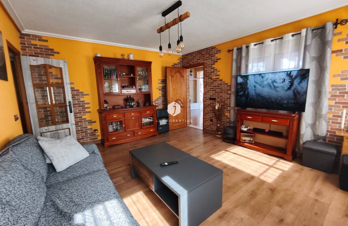 Resale - Villa -
Torrevieja - Los Balcones