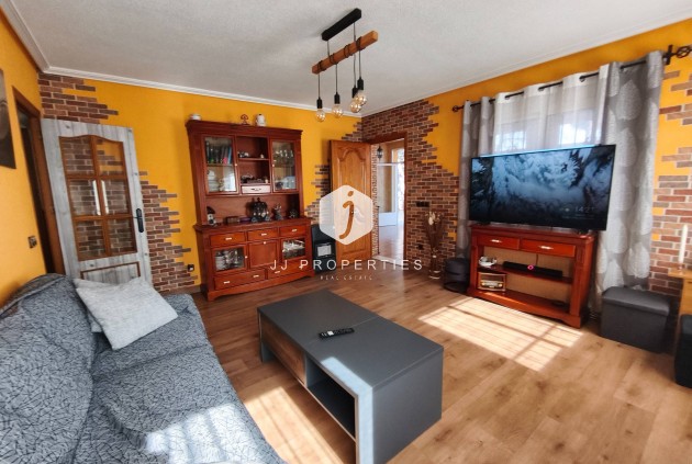 Resale - Villa -
Torrevieja - Los Balcones