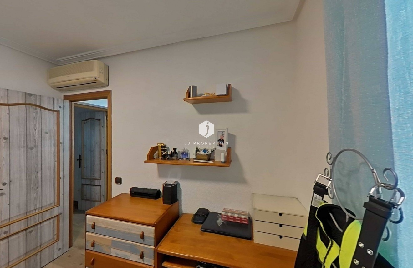 Resale - Villa -
Torrevieja - Los Balcones