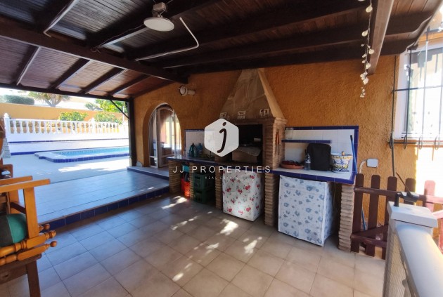 Resale - Villa -
Torrevieja - Los Balcones