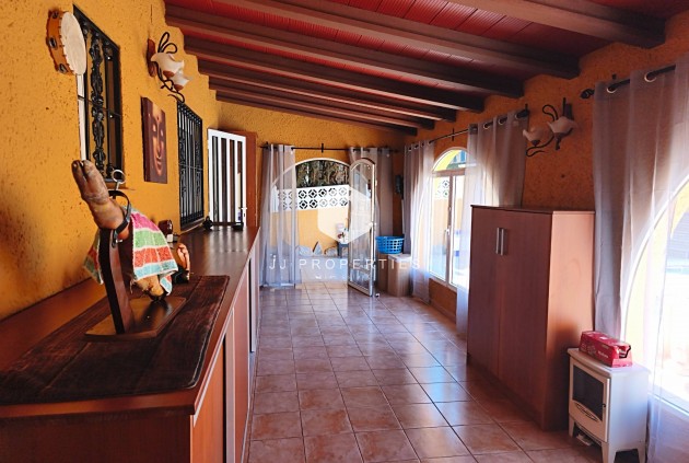 Resale - Villa -
Torrevieja - Los Balcones