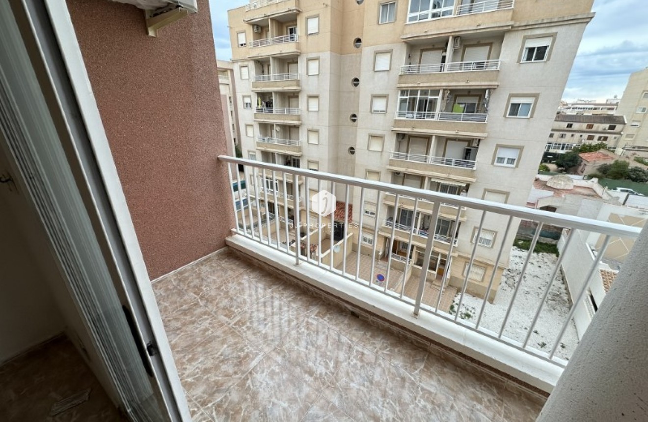 Resale - Apartment / flat -
Torrevieja - Costa Blanca