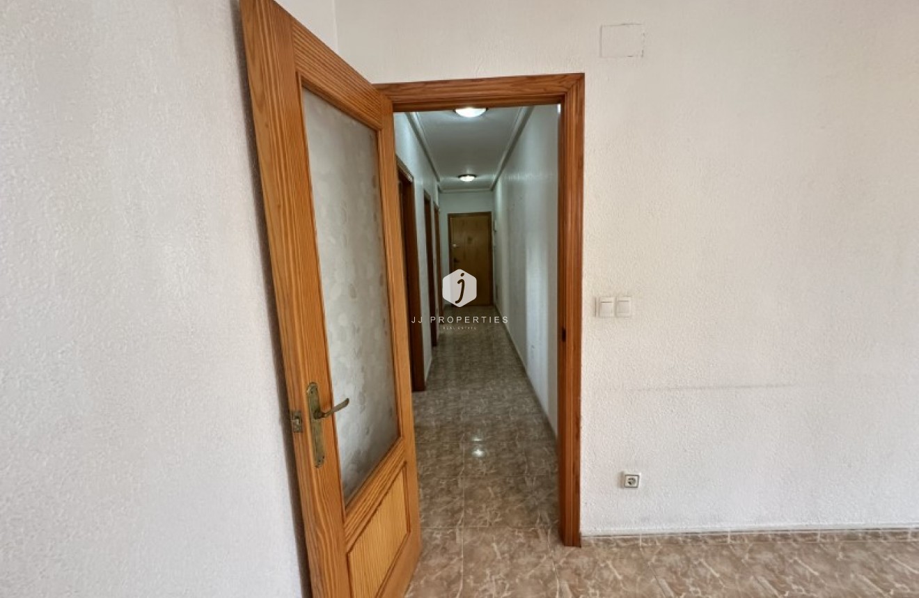 Resale - Apartment / flat -
Torrevieja - Costa Blanca