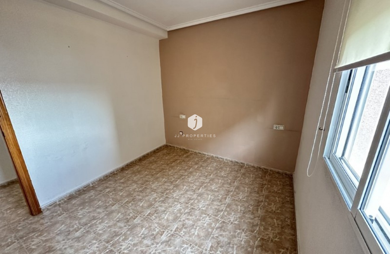 Resale - Apartment / flat -
Torrevieja - Costa Blanca