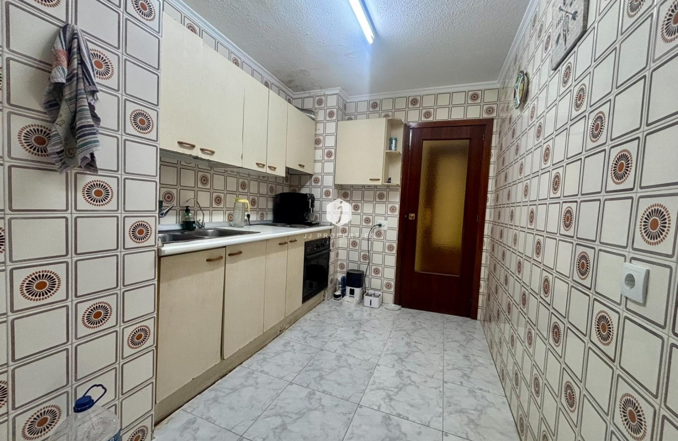Resale - Apartment / flat -
Torrevieja