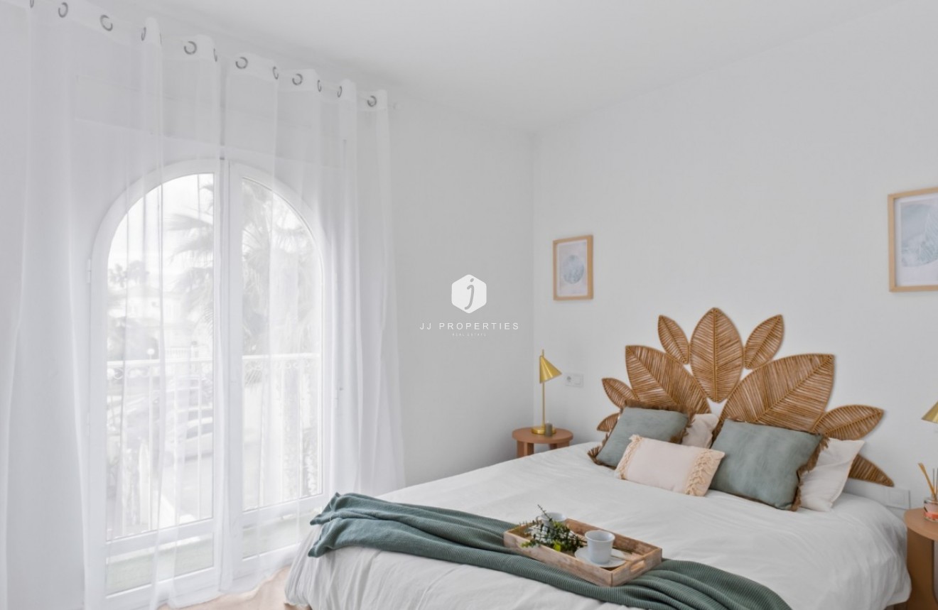 Resale - Chalet -
Orihuela Costa - Costa Blanca