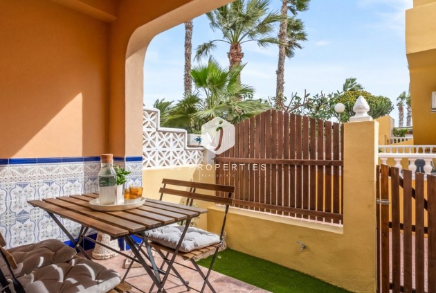 Resale - Chalet -
Orihuela Costa - Costa Blanca