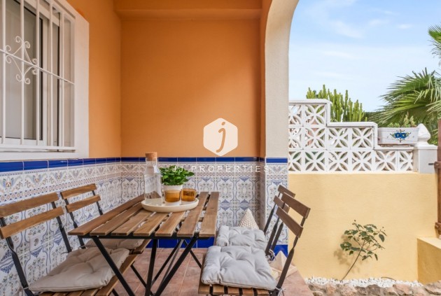 Resale - Chalet -
Orihuela Costa - Costa Blanca