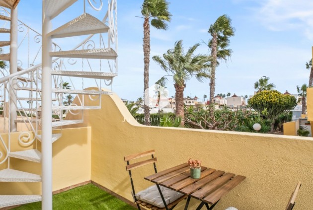 Resale - Chalet -
Orihuela Costa - Costa Blanca