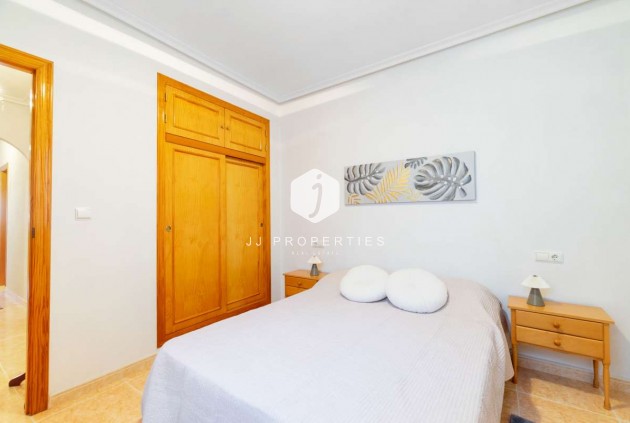 Resale - Apartment / flat -
Torrevieja - Costa Blanca