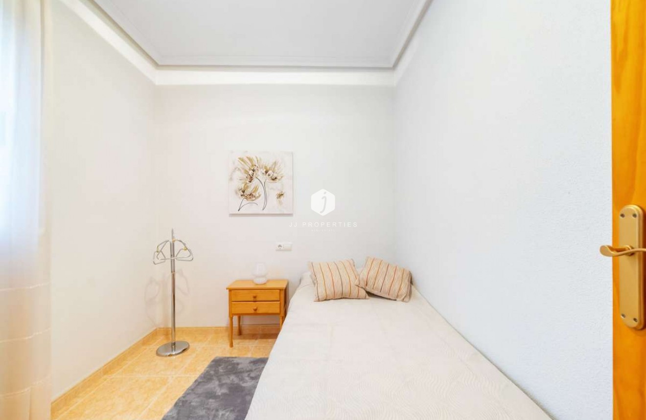 Resale - Apartment / flat -
Torrevieja - Costa Blanca