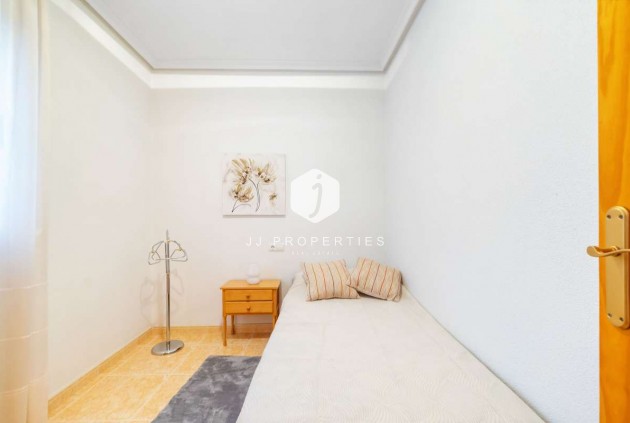 Resale - Apartment / flat -
Torrevieja - Costa Blanca