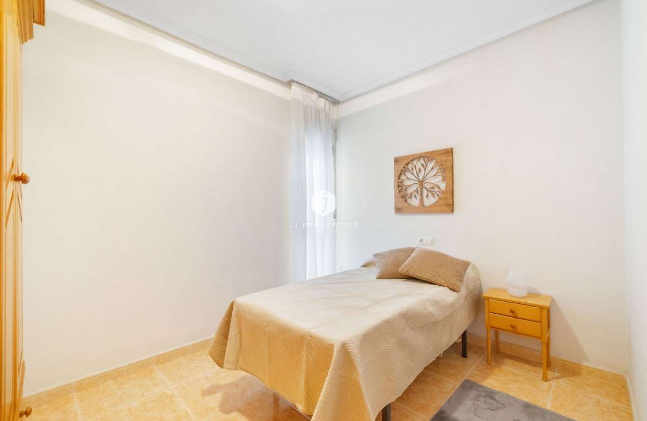 Resale - Apartment / flat -
Torrevieja - Costa Blanca