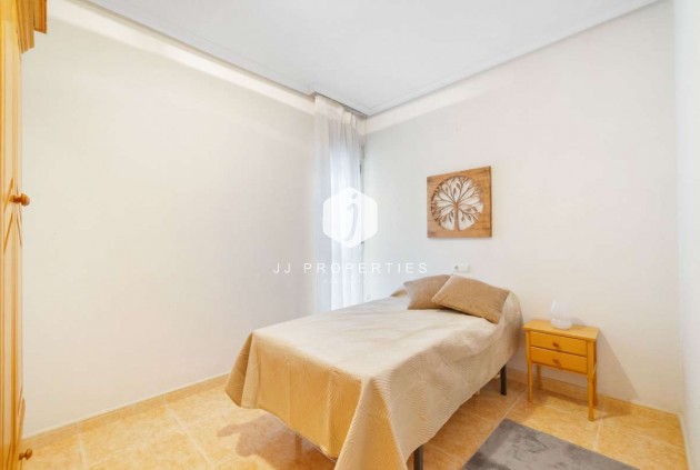 Resale - Apartment / flat -
Torrevieja - Costa Blanca