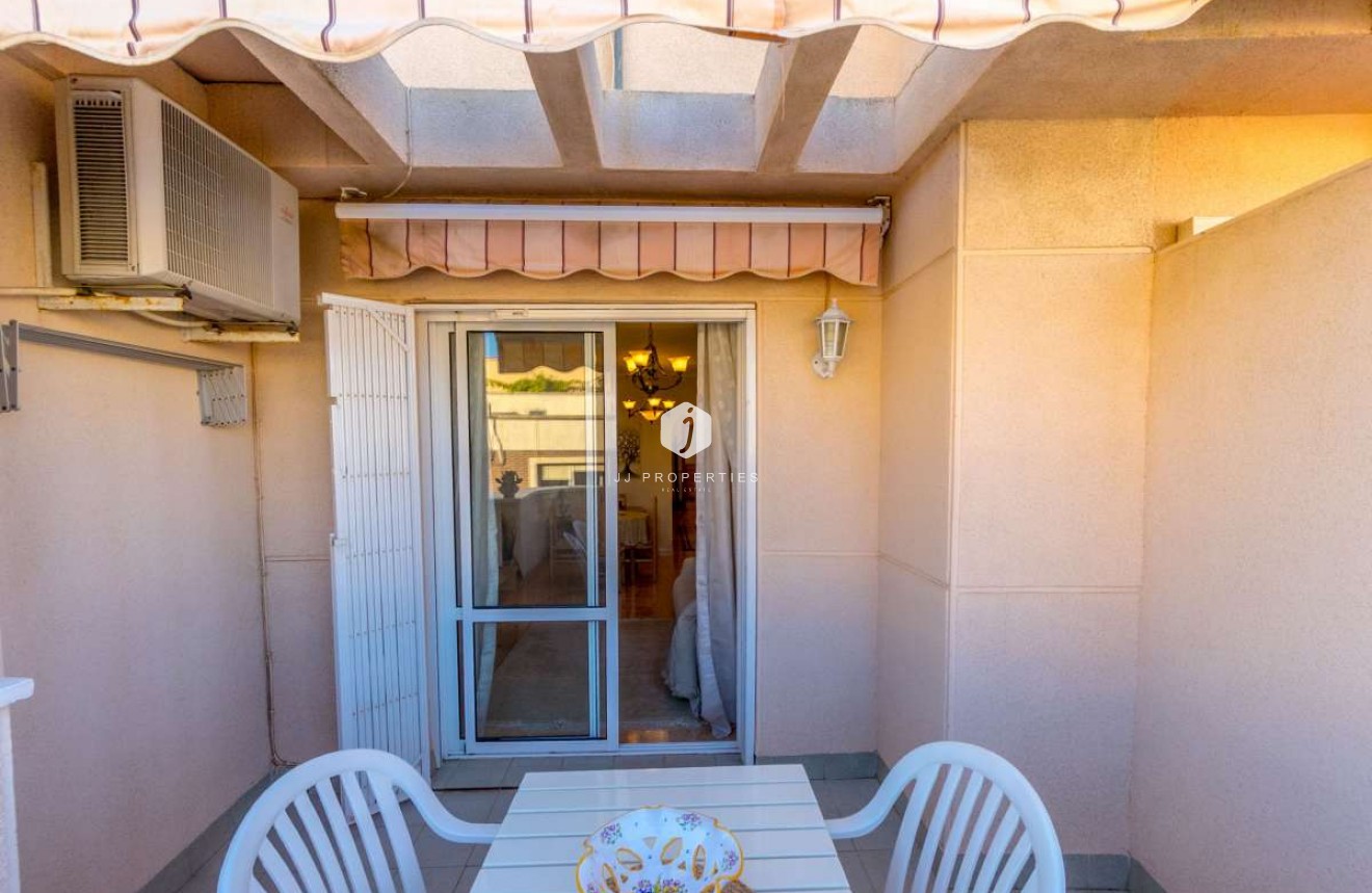 Resale - Apartment / flat -
Torrevieja - Costa Blanca